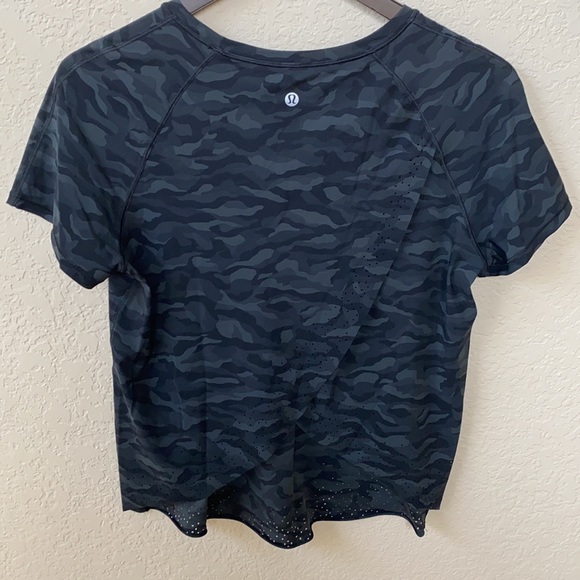 Lululemon Quick Pace Short Sleeve Camo - Picture 2 of 9
